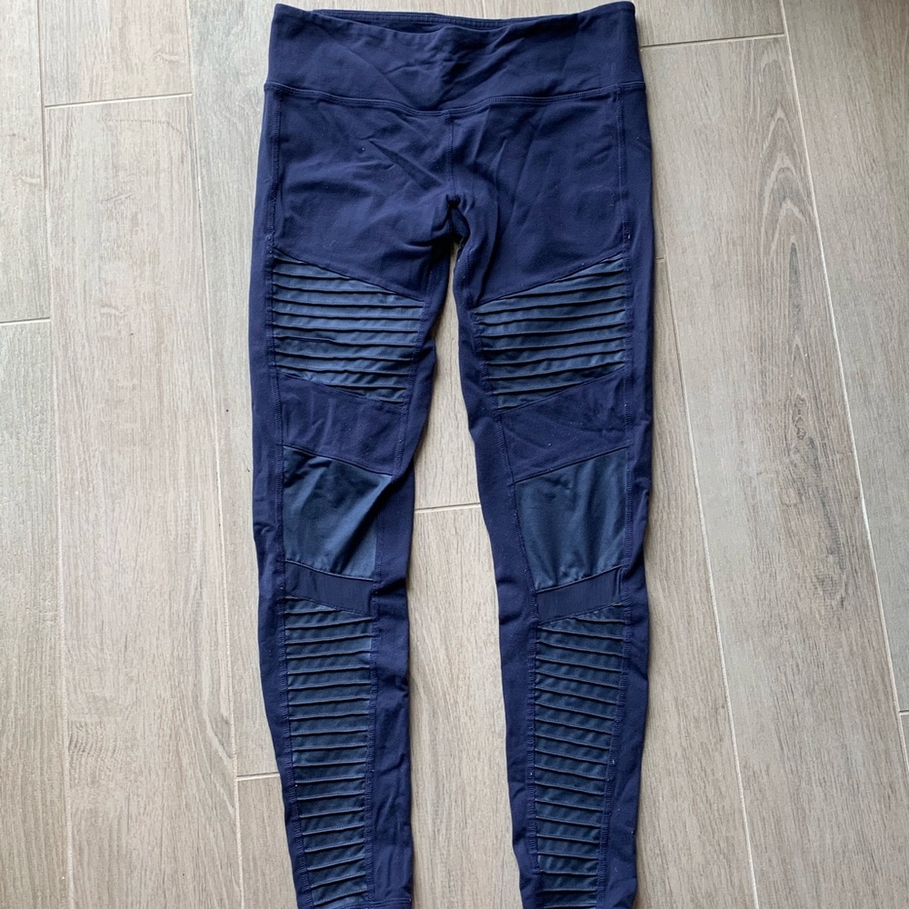 alo high waist navy motto leggings